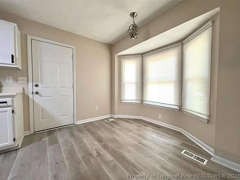715 Ashburton Dr — Photo 7