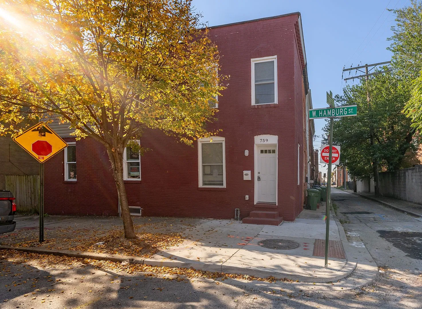 3-Bedroom, 1.5-Bathroom Townhouse in Pigtown — Photo 2