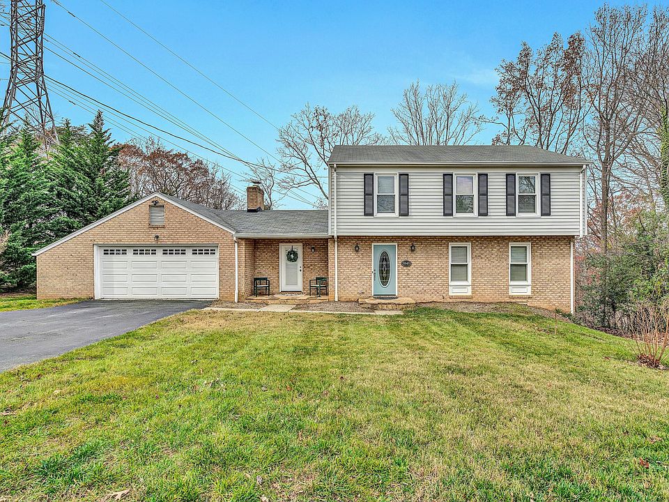 1st image of 3343 Hollyfield Cir