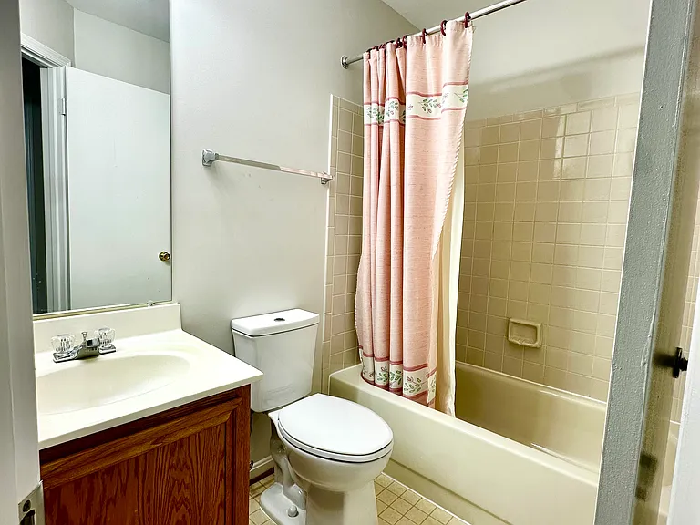 2558 Ambling Cir — Photo 13