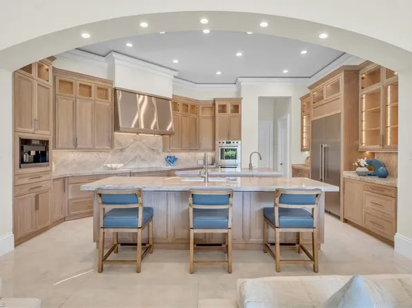 1254 Waggle WAY, NAPLES, FL 34108