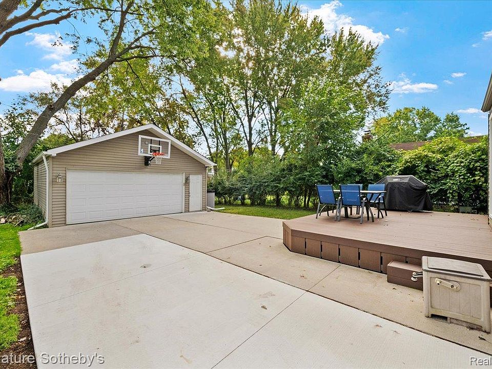 2716 N Connecticut Ave, photo 15