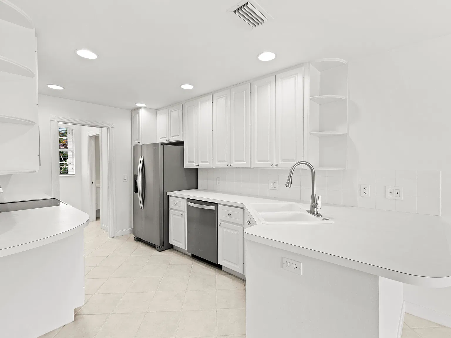 3 bed, 2.5 bath, 1500 sqft, $3,195 — Photo 3