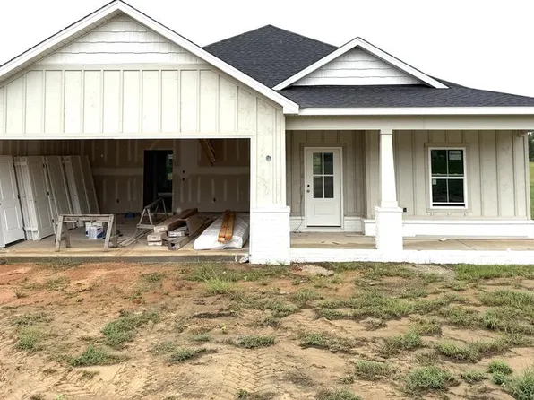 208 Oscar Godwin Rd, Dothan, AL 36301