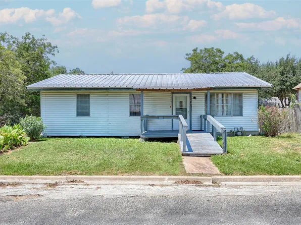 505 Kellett Ave, Schulenburg, TX 78956