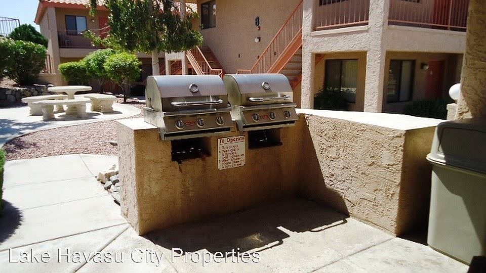 1st image of 1989 Mesquite Ave #86