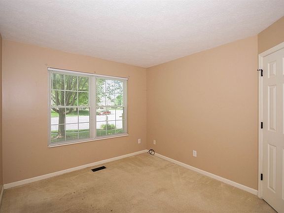 5th image of 7715 Camfield Ct