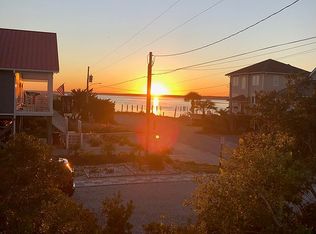 2117 Shoreline Dr, Topsail Beach, NC 28445