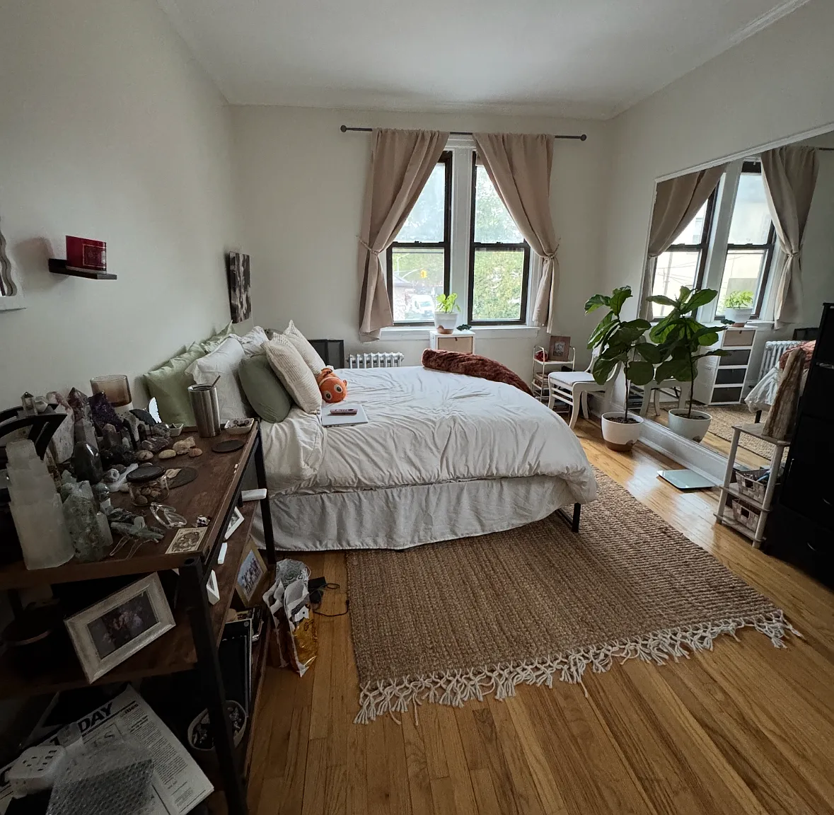 25-24 35th Avenue — Photo 2