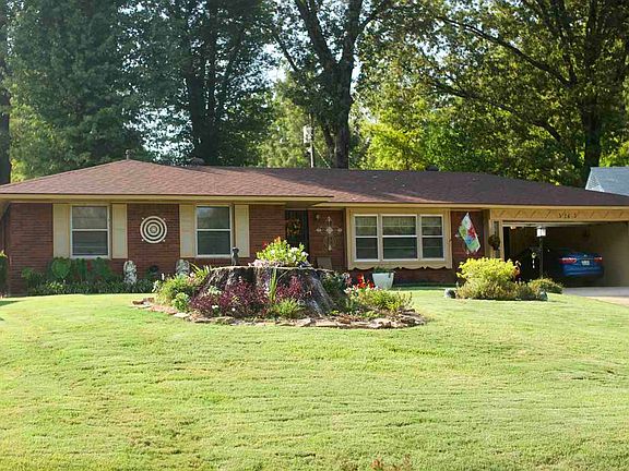 2nd image of 3743 Charles Dr
