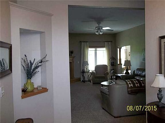 4th image of 4880 Applewood Ln