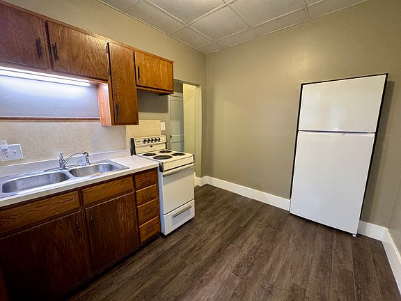 4th image of 600 Broadway St APT 3