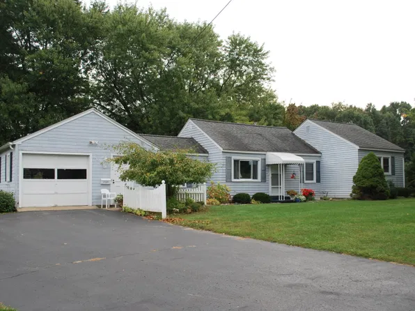 5173 Sharon Dr, Jackson, MI 49203