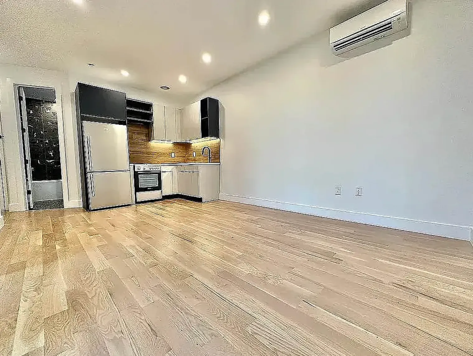391 Meeker Avenue — Photo 3