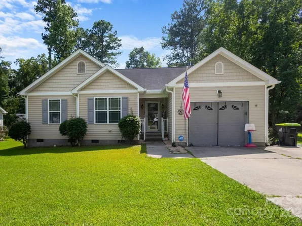 1198 E Middleton Dr, Creedmoor, NC 27522