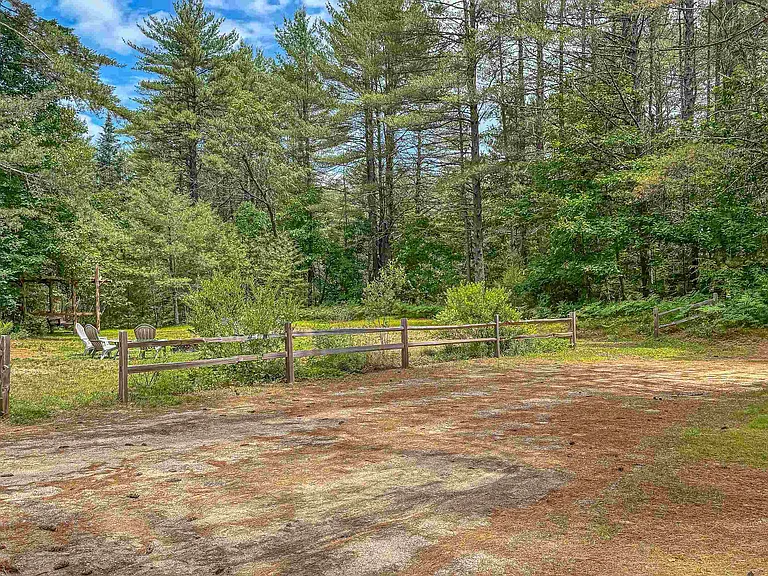 19 Baker Cir — Photo 53