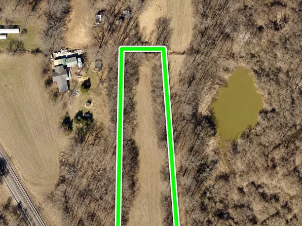 1 Lockeyville Rd, De Soto, IL 62924