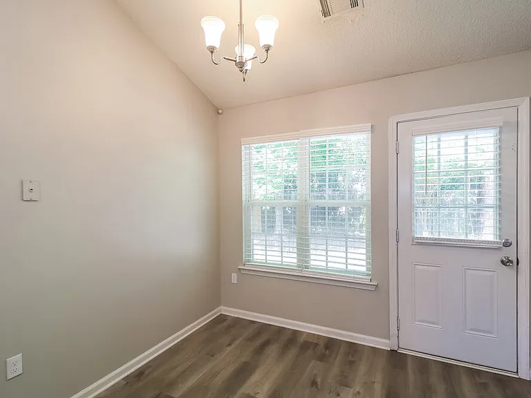 154 Fairhaven Trl — Photo 7
