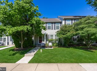 91 Village Dr, Schwenksville, PA 19473