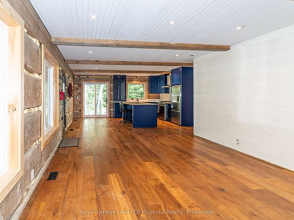 4th image of 1029 Whiteside Rd