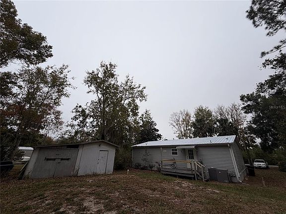 2nd image of 212 Paradise Shores Rd