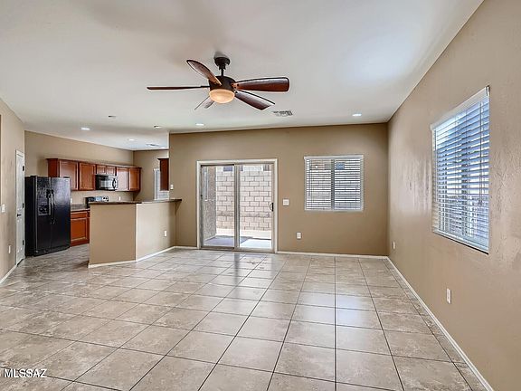 3rd image of 8954 N Country Cove Trl