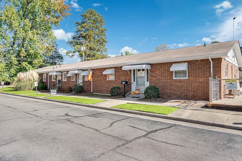 Building Photo - Briarcliff