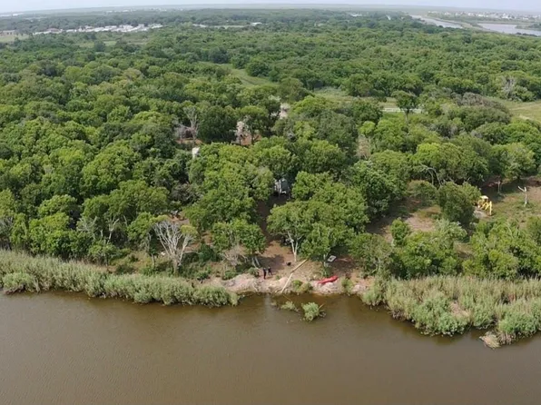 2225 Johnson, Freeport, TX 77541