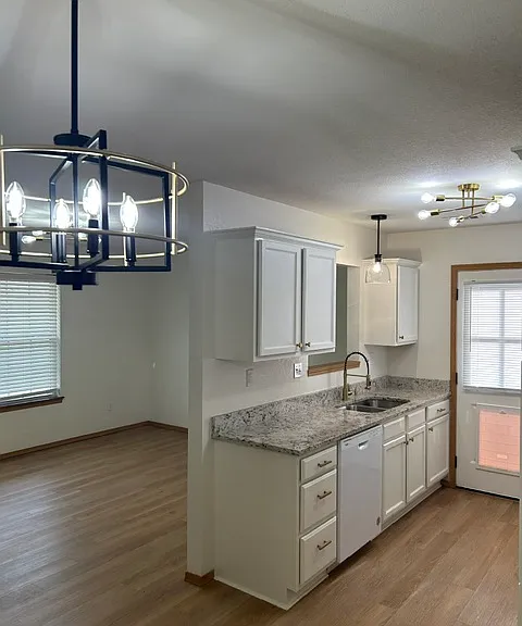 4470 W Bungalow St — Photo 5