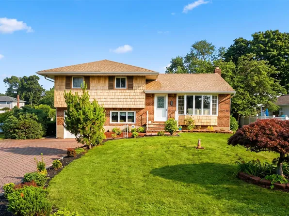 25 Whitebirch Lane, Commack, NY 11725