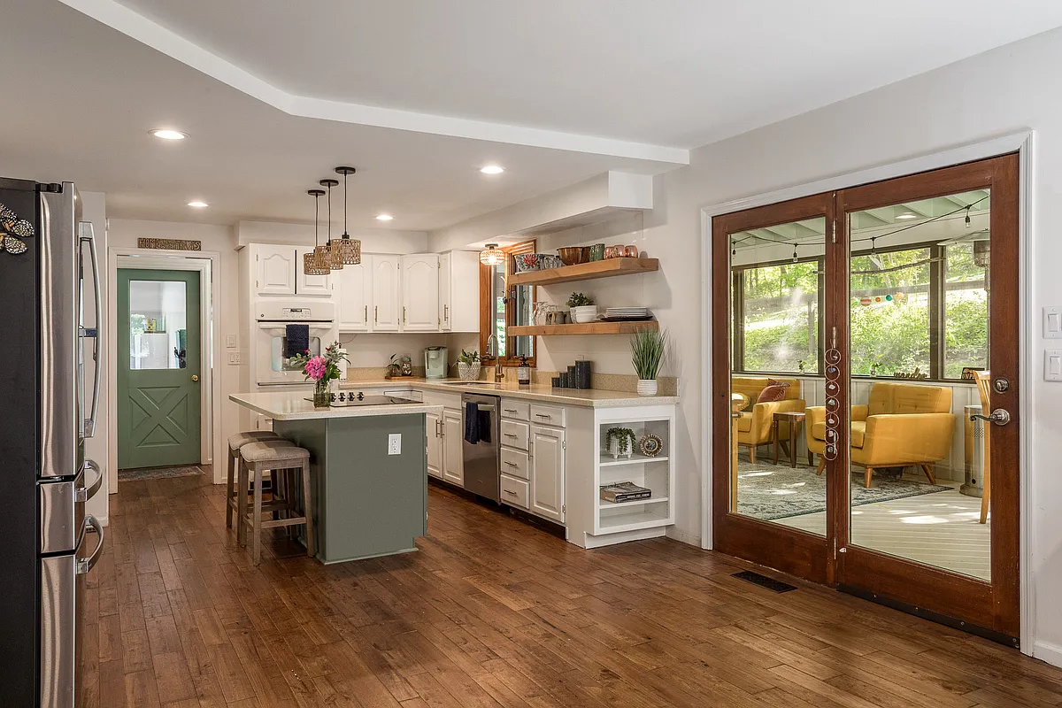 Bright Kitchen + Dining + Back Porch Area - 1 Creek Dr