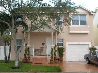 10100 NW 4th Ct, Pembroke Pines, FL 33026