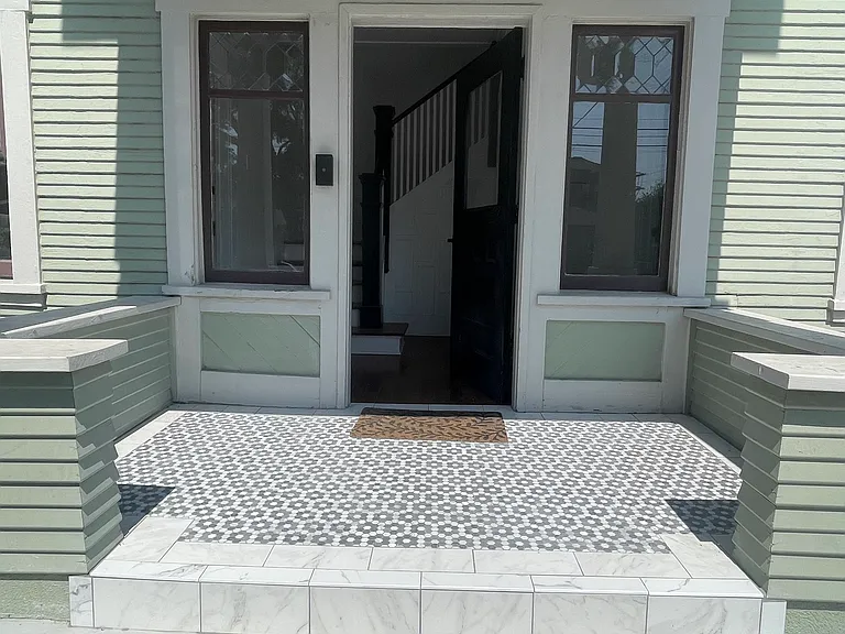 1066 Robinson Ave #1 — Photo 43