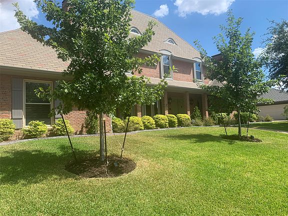 2nd image of 1103 Findlay Dr