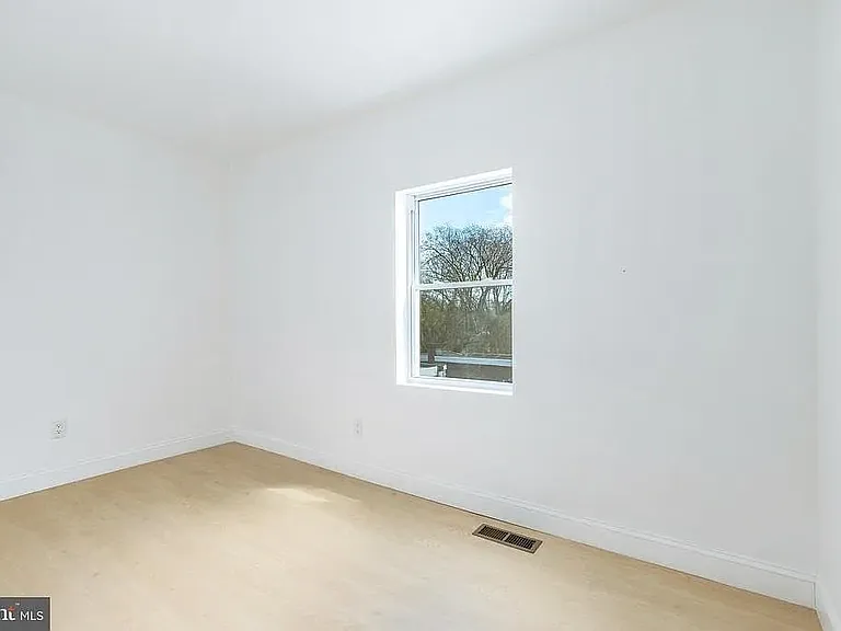 703 N 43rd St #2 — Photo 11