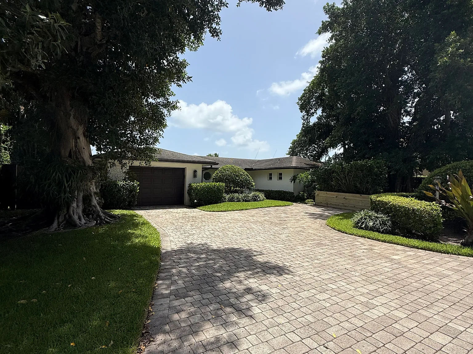 3 bed, 2020 sqft, $6,900 — Photo 4