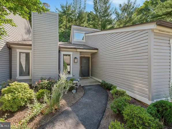 138 Chandler Dr, West Chester, PA 19380