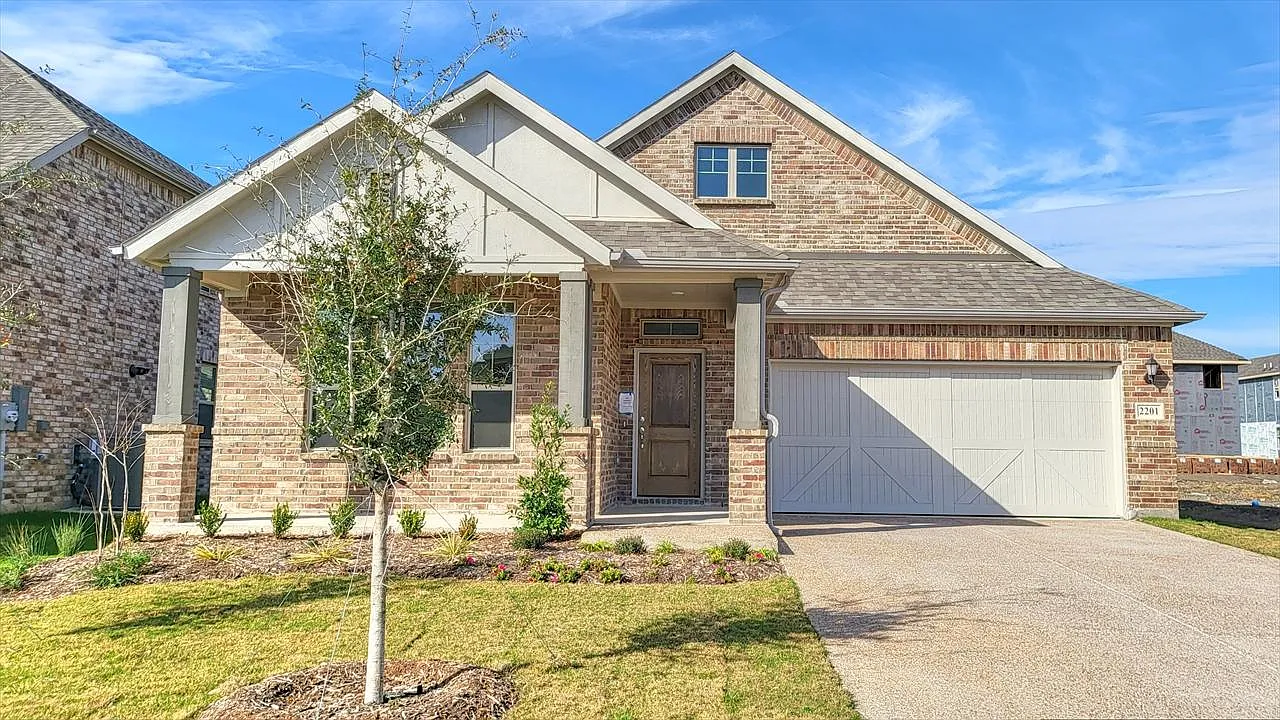 4 bed, 2129 sqft, $2,800 — Photo 1