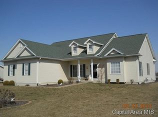 1882 Baldwin Rd, Jacksonville, IL 62650