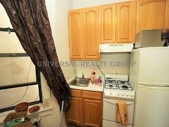4th image of 261 Broome St APT 3g