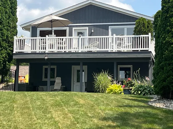 317 Waverly Rd, La Porte, IN 46350