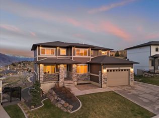 2208 E Snow Blossom Way, Draper, UT 84020