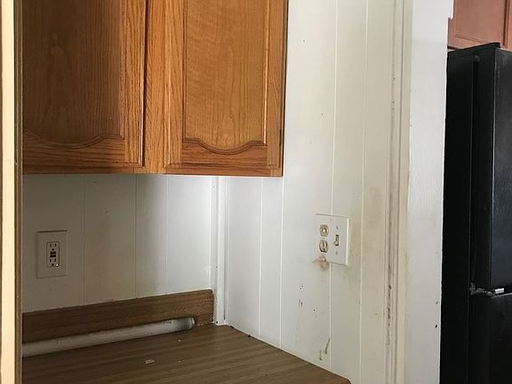 5th image of 2667 Lawrence St