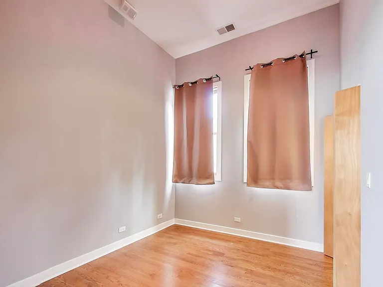 1022 N Wood St #3 — Photo 20