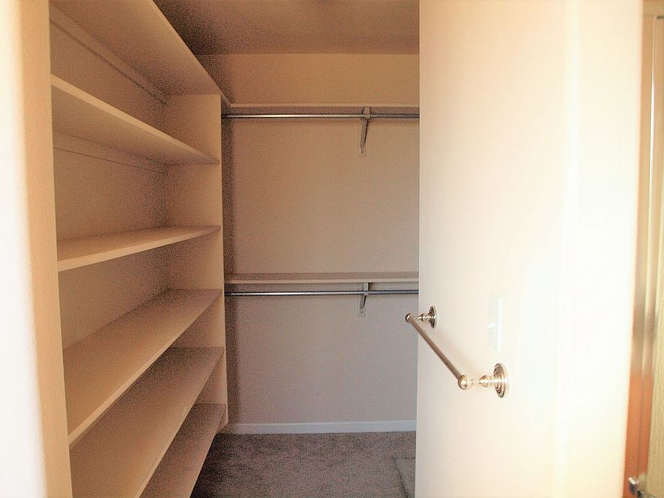Master Walk In Closet