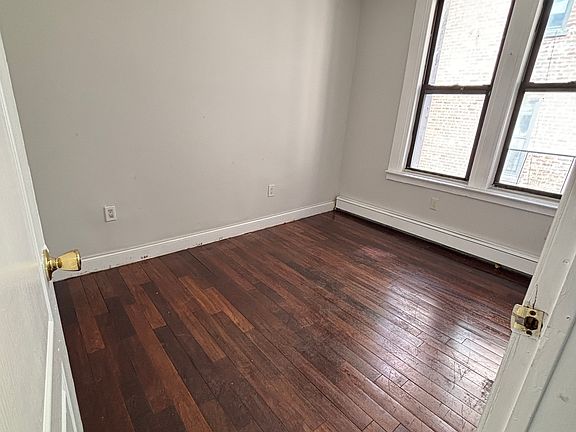 3rd image of 685 E 226th St #Gf