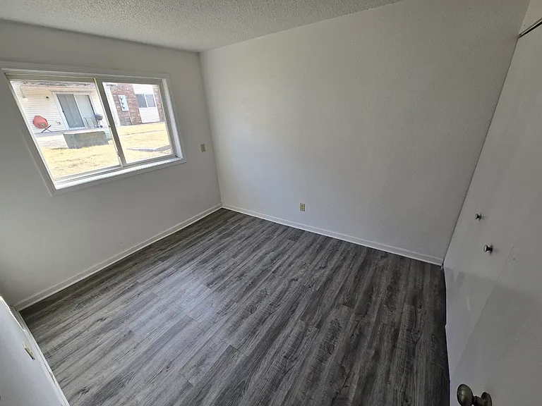 5511 34th Ave #7 — Photo 4