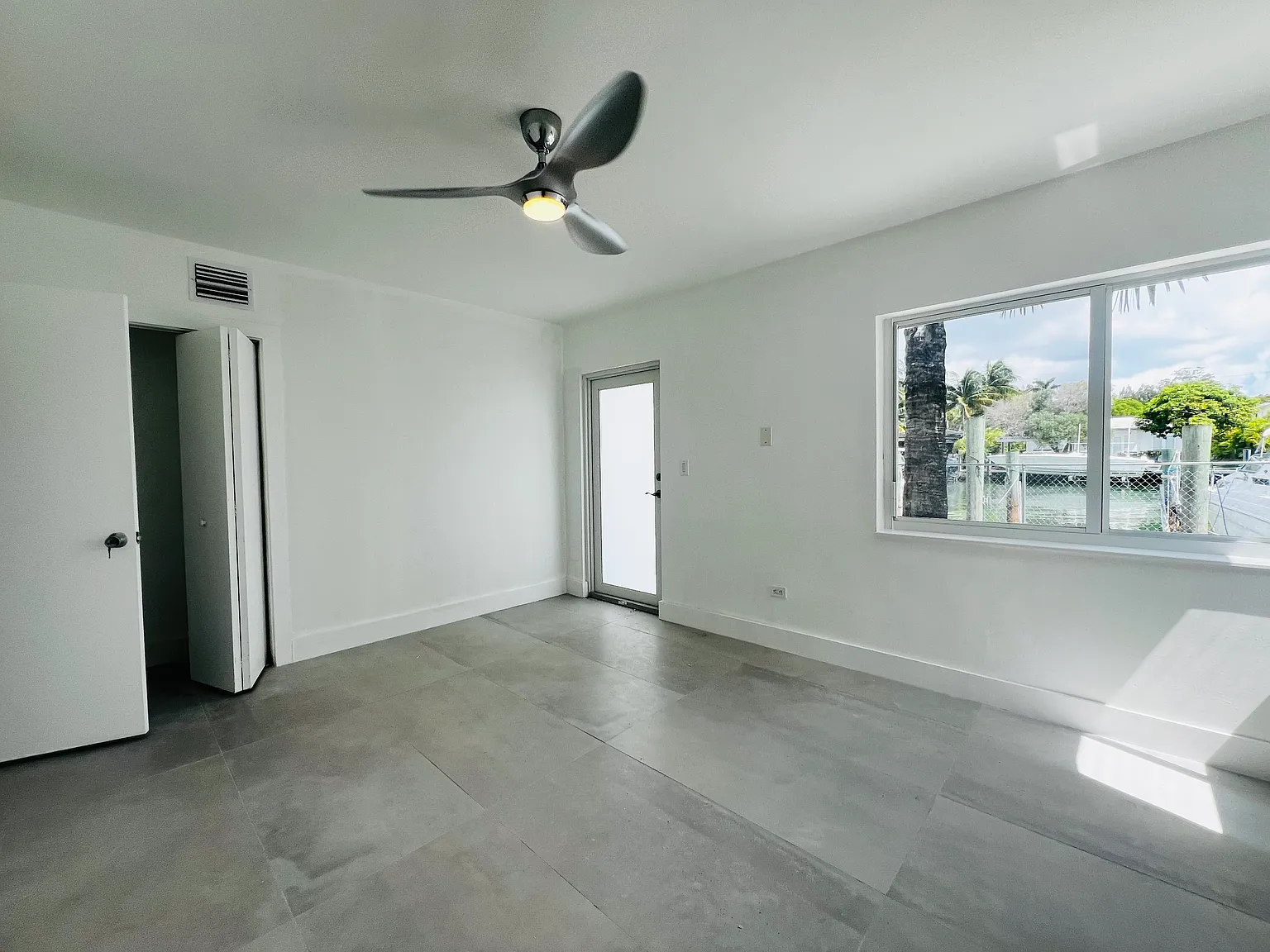2 bed, 1050 sqft, $2,850 — Photo 3