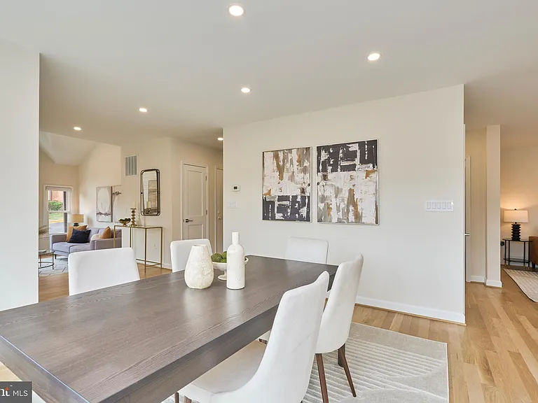 6615 Anthony Crest Sq — Photo 10
