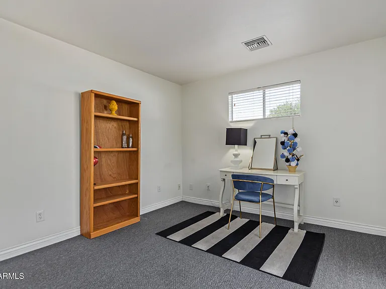 106 E Geneva Dr — Photo 23